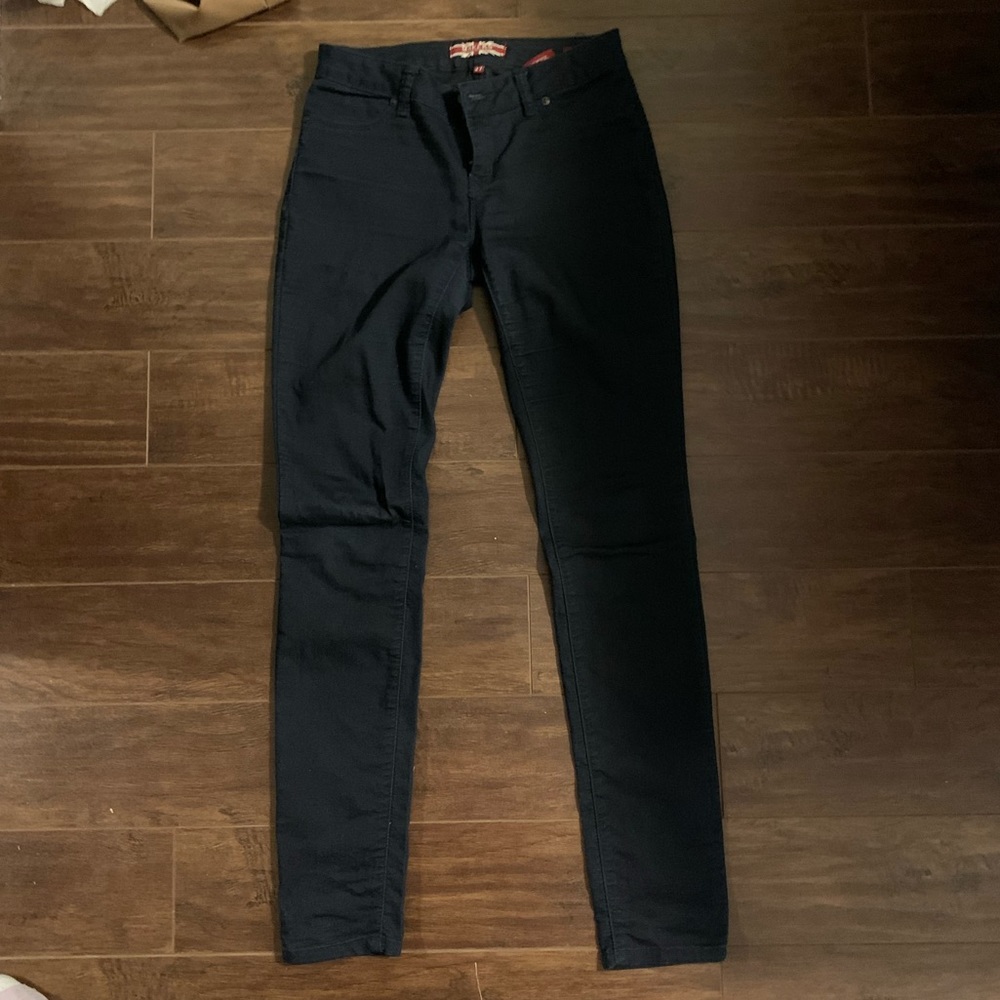 Mid waist blue jeans